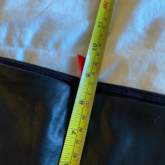 SPANX Women’s Faux Leather Leggings Black Size M Loungewear Activewear Active - Picture 11 of 11